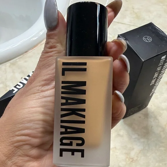 IL MAKIAGE Original Natural Matte Foundation - Cream 2 bottles